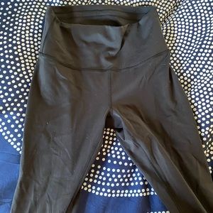 Lululemon Wunder trains, size 10, 28” inseam